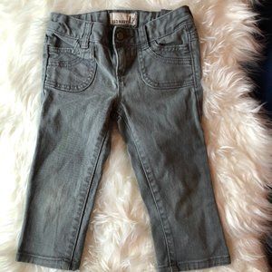 🤯🤯🤯Old Navy Girls Capri's